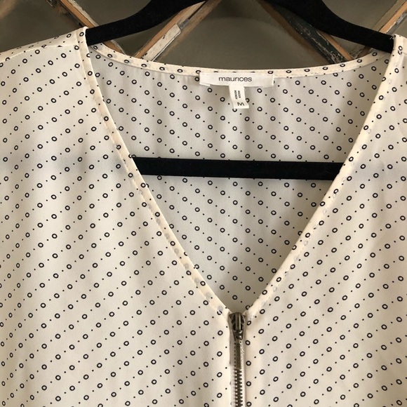 EUC Maurice’s shirt Medium - Picture 2 of 3